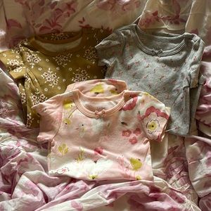 Bundle of 3 Short Sleeve Bodysuits
